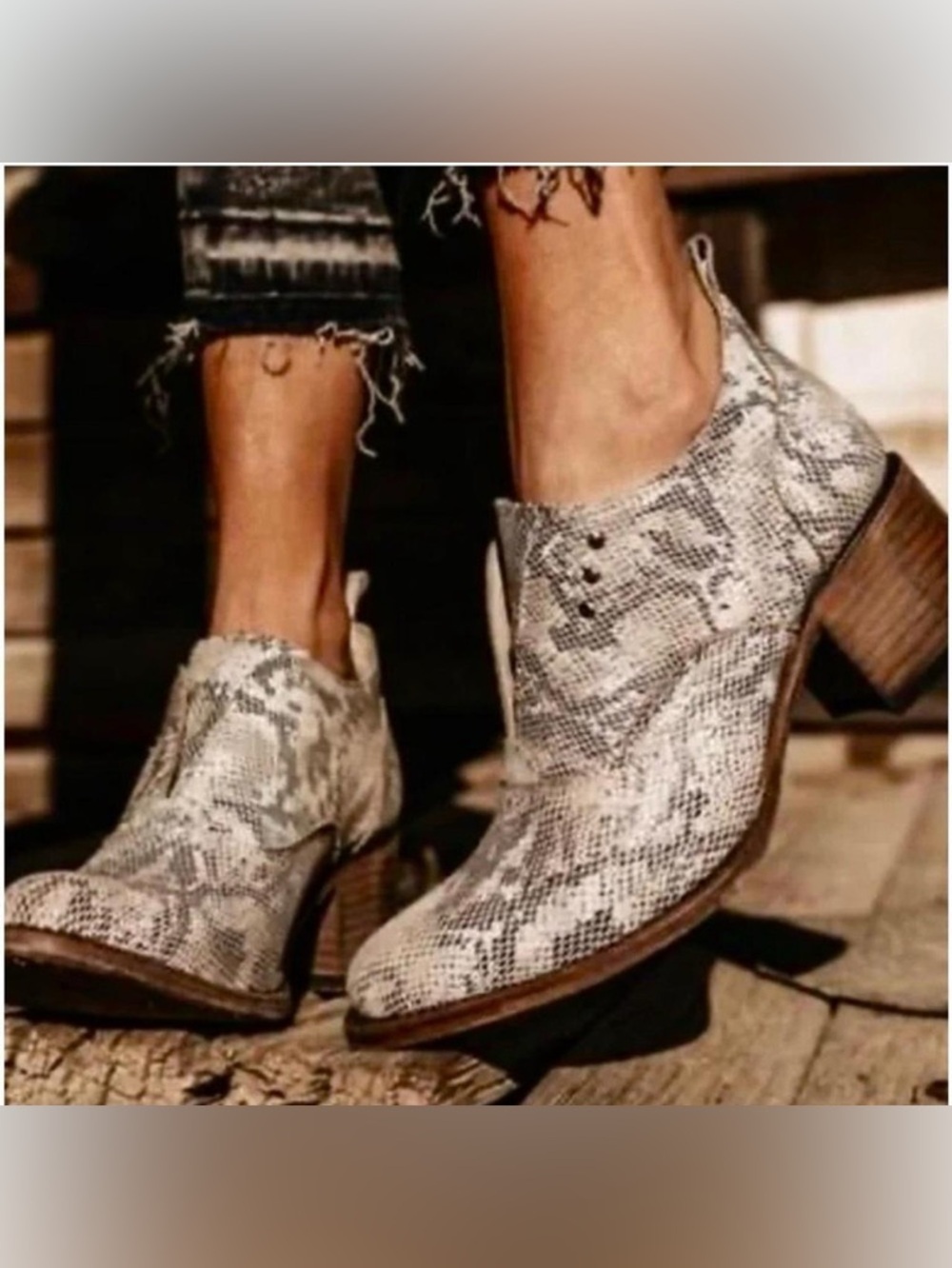 Freebird by Steven Sadie White & Gray Snakeskin Ankle Heels Size 5